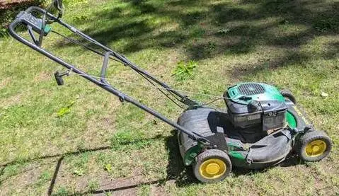 John Deere Lawnmower