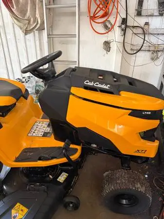 Cub cadet XT 146 inch cut new condition