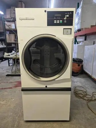 2022 Speed Queen Coin Operated 30 LB Commercial 120V GAS Dryer UNIT !