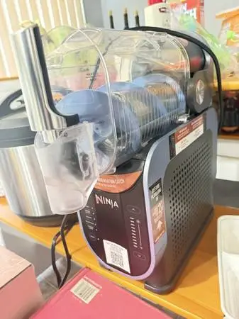 Open box gently used Ninja SLUSHi 6 in 1 frozen drinks maker
