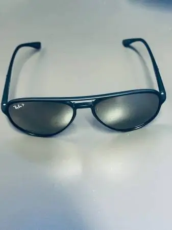 Good pre-owned condition. . Authentic Ray-Ban P signature and Chroma