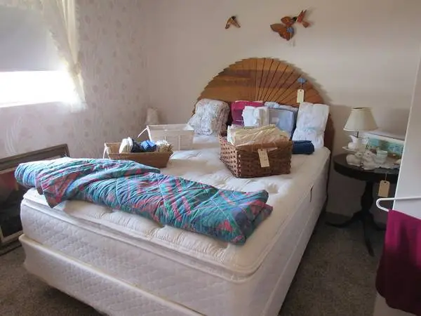 The Girls Estate Sales ~ Golf Links & Kolb
