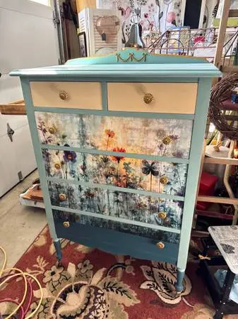 Chalk It Up Sisters Summer Sale
