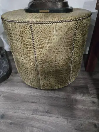 High End Old Hickory Furniture Table Ottoman
