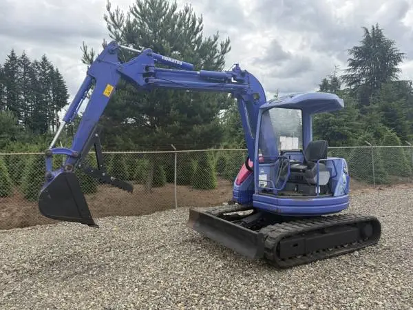 Komatsu Excavator 12K LB - Thumb - Rubber Tracks PC50