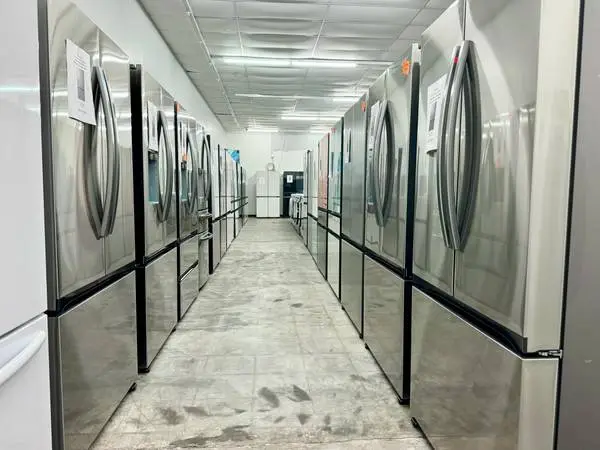 Over 100 BRAND NEW Refrigerators! Huge Discounts!