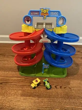 RARE!! FISHER-PRICE DISNEY / PIXAR TOY STORY 3 BIG SPIRAL SPEEDWAY