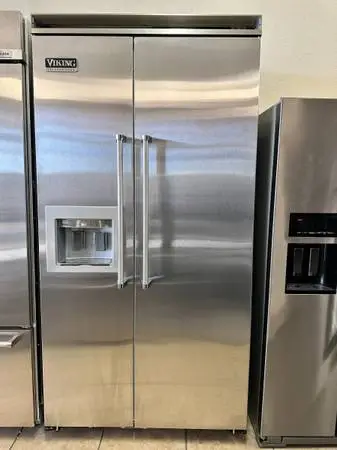 Viking 42 VCSB5421DSS Built-in Stainless refrigerator W/ WARRANTY!!