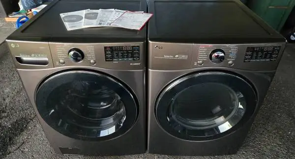 LG WASHER & ELECTRIC DRYER