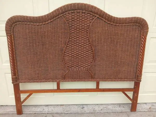 QUEEN HEADBOARD