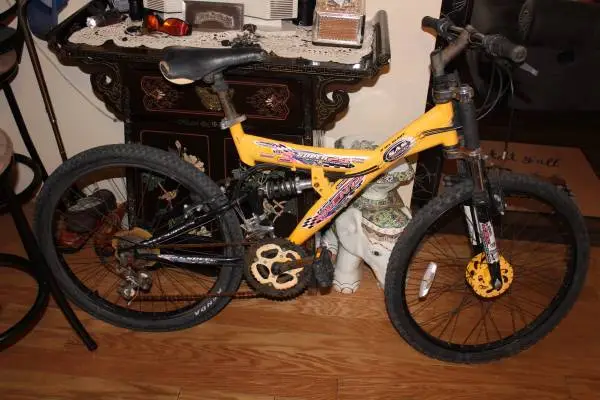Mountain Bike Kent Bike (Super )