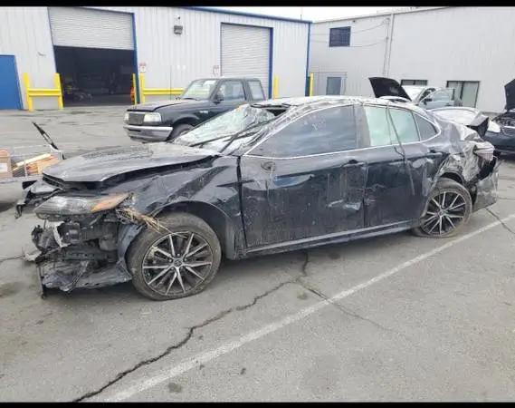 2022 TOYOTA CAMRY