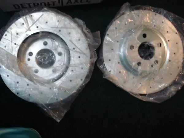 █ BRAND NEW FRONT BRAKE ROTORS for Mercedes 14-20 CLA250 or GLA250 █