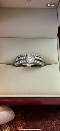 18K 3 piece womens diamond engagement ring set with appraisal.
