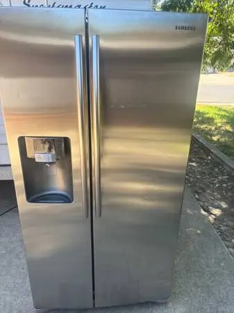 Stainless steel Samsung refrigerator will deliver and install