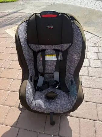 NICE BABY/ KIDS CARSEAT $30