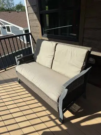7 piece outdoor furniture set with cushions clean condition