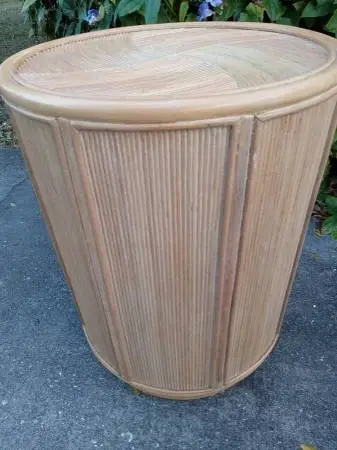 ALEXVALE END TABLE, NIGHTSTAND OR LAMP TABLE