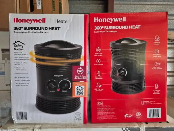 New in Box Honeywell Digital Ceramic Compact Heater 1/2 retail
