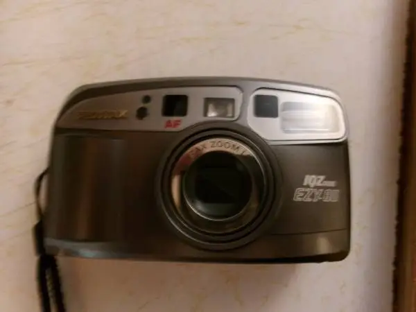 Pentax IQZ  EZY-80 camera used a few times,case,instructions