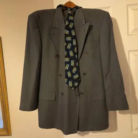 BOSS DOUBLE BREASTED SUIT CALLS ONLY