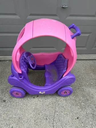 COZY COUPE $20