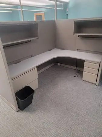 Tall Wall Pre-owned Office Cubicles with Delivery and Installation