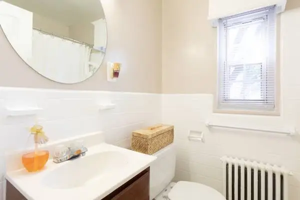 Comfortable living, within reach call Ashley!