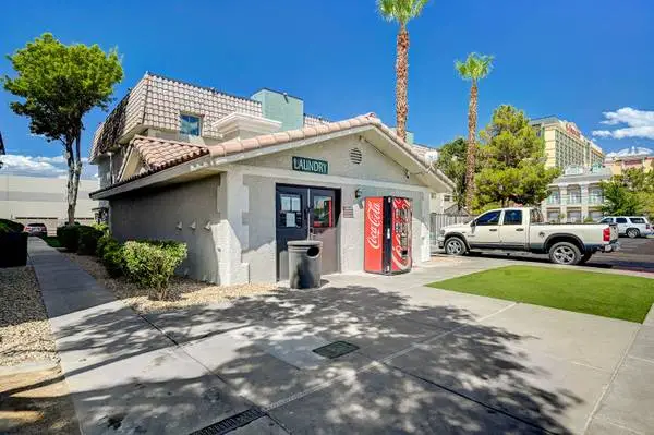 Free parking, On-site security, Laundry facility