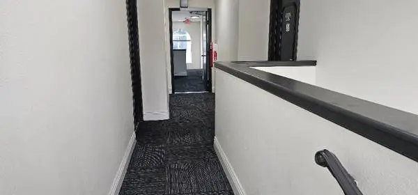 Close to Freeway, Close to Restaurants, Pet friendly
