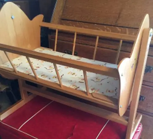 Vintage 1950s Whitney Doll Cradle