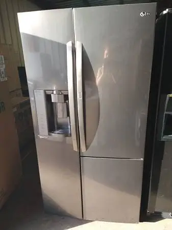 REFRIGERATOR FOR SALE $1000