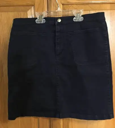 Girls size 12 1/2 navy skirt and Lei jeans