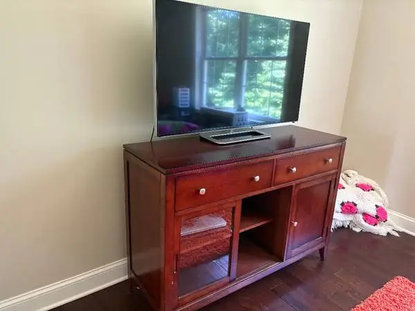 TV cabinet
