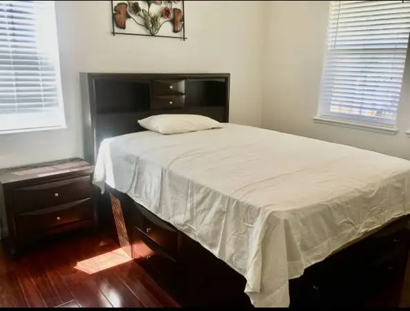 Downstairs Private Room with Attached Bath in North Sacramento Natomas