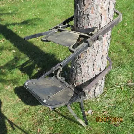 Tree stand