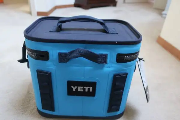 Yeti NEW Hooper Flip 8 Soft Cooler