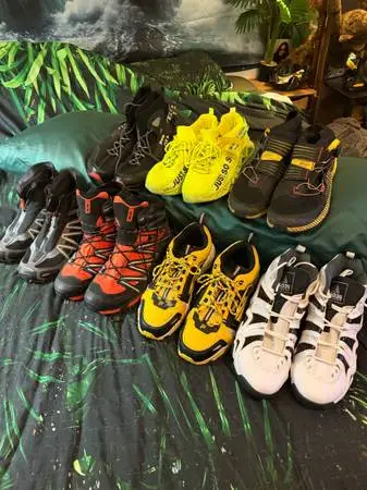 CLOSEOUT!!Mens Trail Runner Shoes Size 13