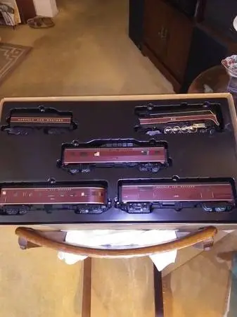 ### Lionel/ Railking 0-27 N&W J powhatan arrow passenger set ###
