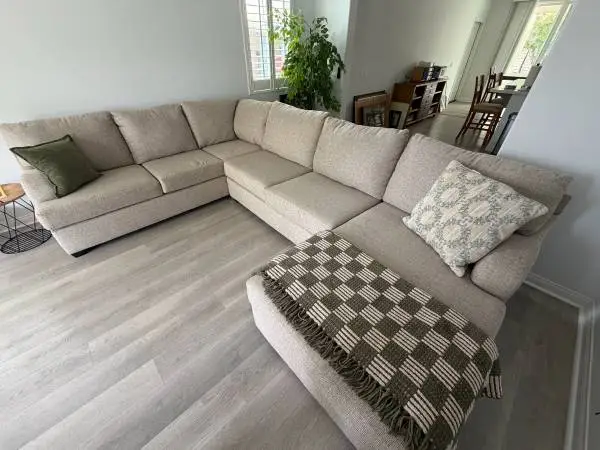 Beautiful Sectional Couch- 1 year old!