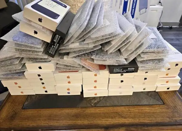 Sell Me Your IPhone Or Galaxy