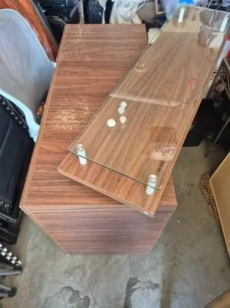 3 desk & 3 Chairs See Photos $20 All FCFS