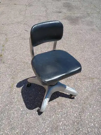 Goodform metal chair