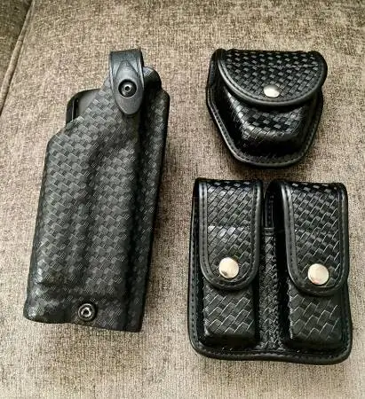 L.E./Security Holster & Accessories