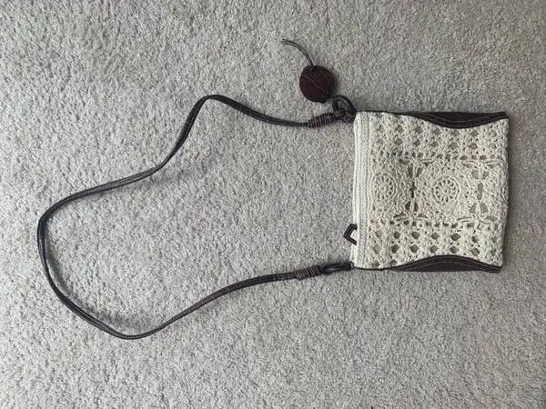 Liz Claiborne crochet bag purse - size small