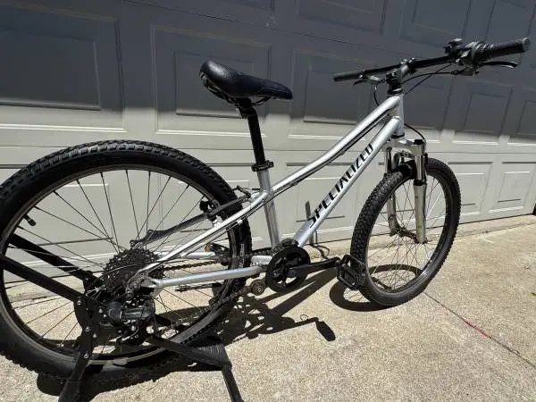 Specialized hotrock 24”