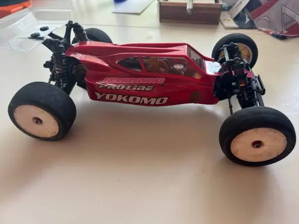 Yokomo YZ-2 DTM 3 Rc racing buggy with electronics
