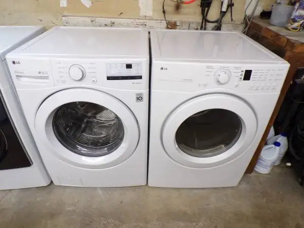 LG FRONT LOAD WASHER&DRYER/ stackable