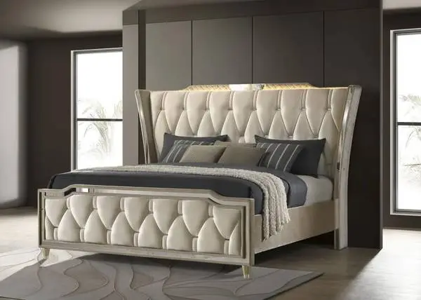 ~New Modern, Stylish Upholstered and Wood Queen Beds, Queen Bed! NEW