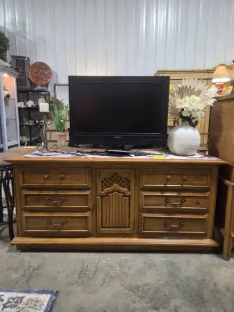 Thomasville Dresser/Console